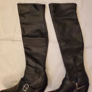 Marc Fisher tall black leather women's boots size 7